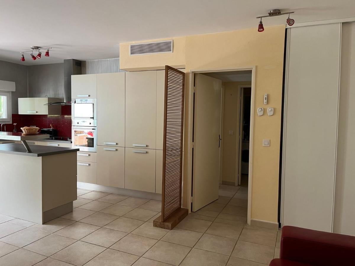 Saint-Raphael, Boulouris, F2 Dans Belle Residence 3 Piscines, Proche Bord De Mer Exterior photo